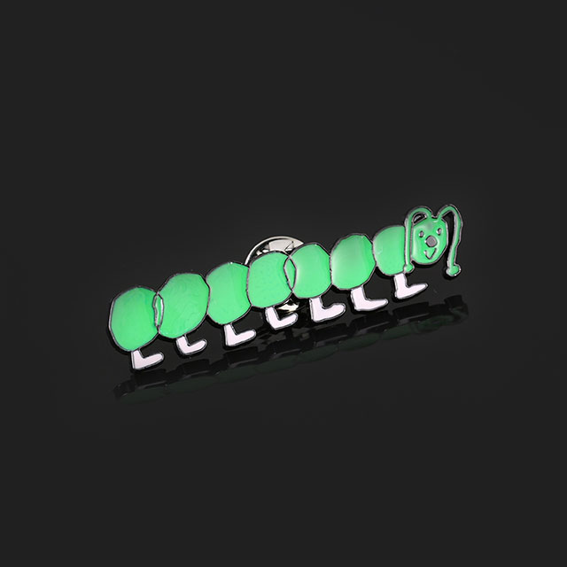 Caterpillar Design Custom Metal Pin Badge Clip Maker in China