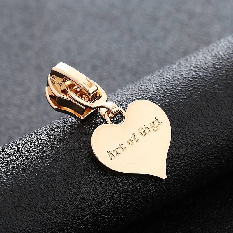 Manufacturer Wholesale Heart Shape Zipper Puller Engraved Logo Brand Custom Hand Zipper Puller Slider 