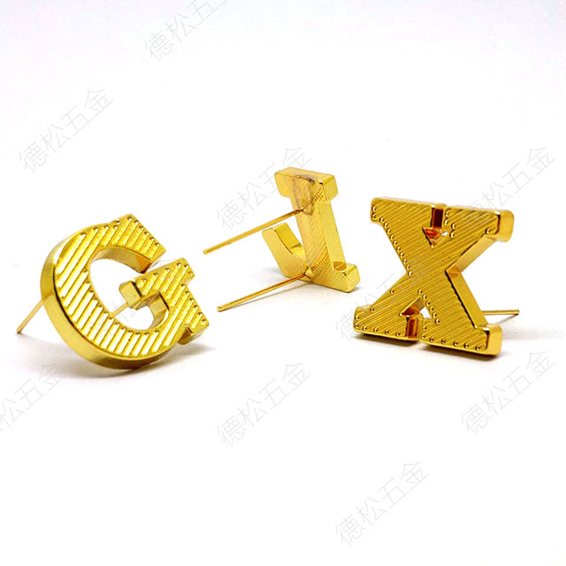 Professional Custom Logo Metal Alloy Label Long Pin Letter Label Gold Plating